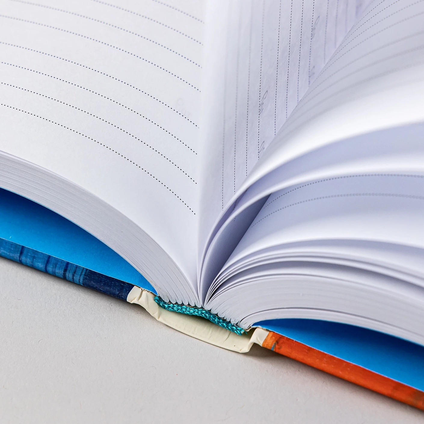 Один вопрос в день. Дневник на 5 лет (акварель)