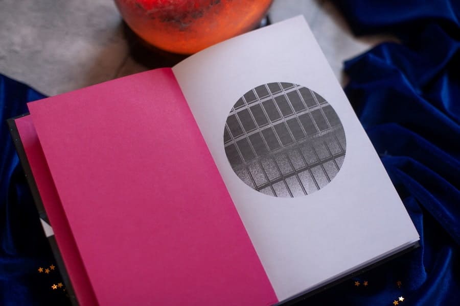 Луна 84. В клетке