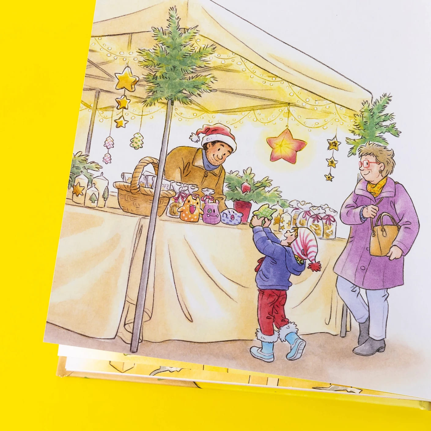 Конни мастерит новогодние подарки